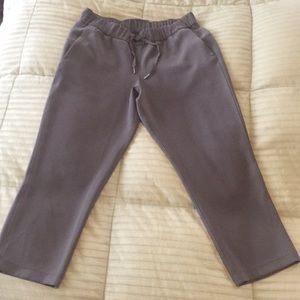 Lululemon On The Fly crops